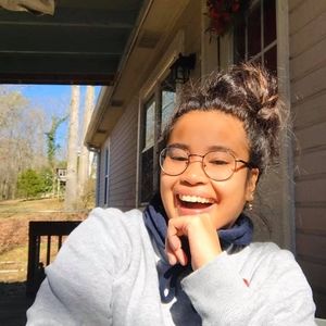 Meet your Posher, Jhanrose